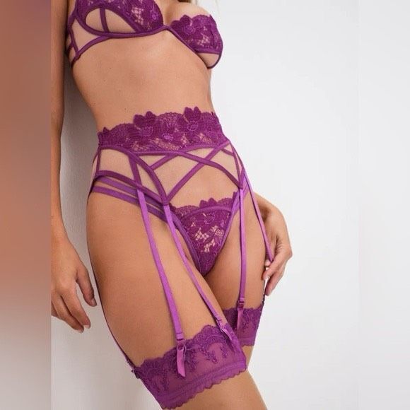 NWT For Love & Lemons Aimee Floral Garter Belt In Purple Size Small - Picture 1 of 6